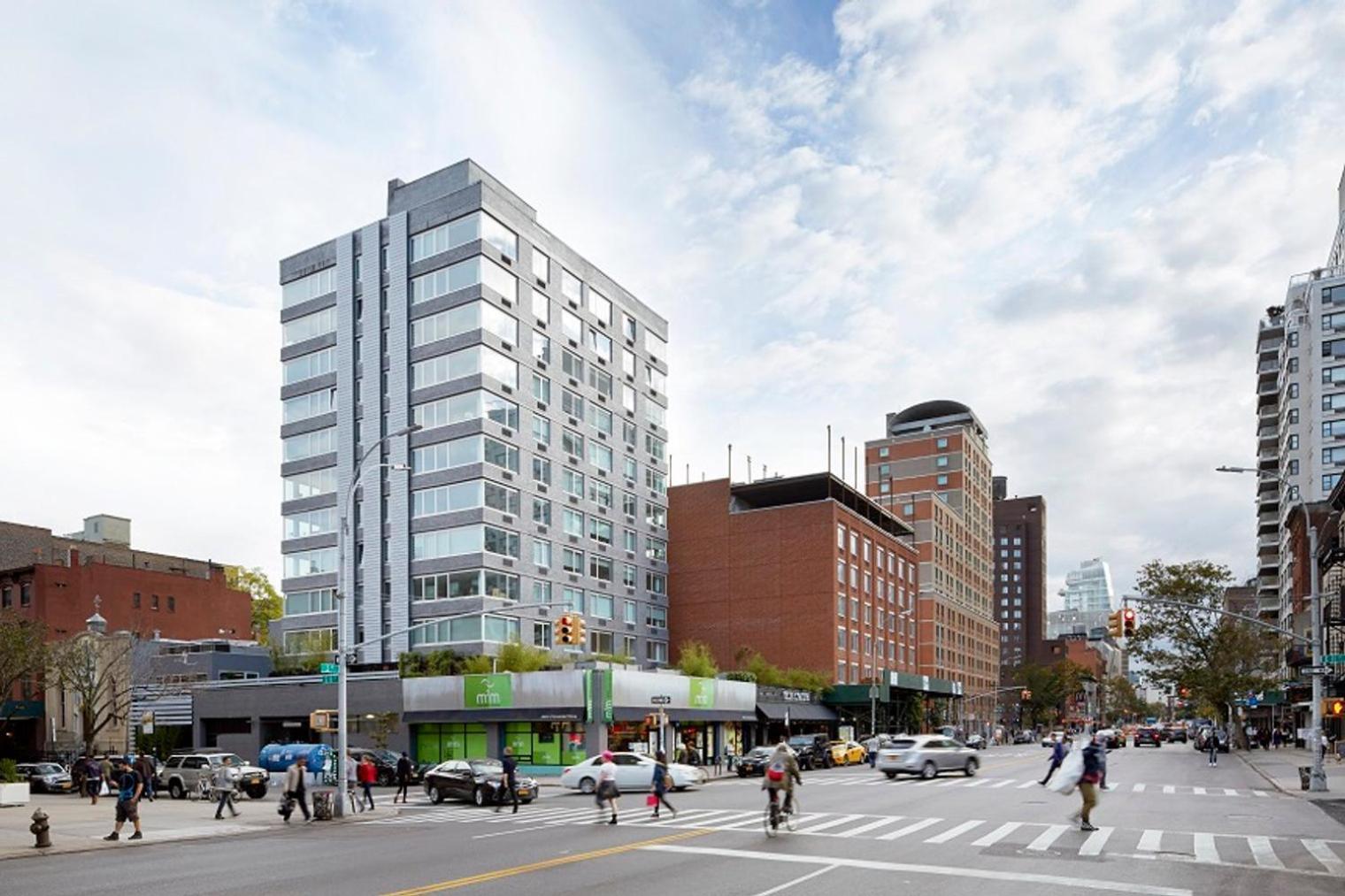 E Village 1br W Doorman Gym Nr Union Sq Nyc-10 *